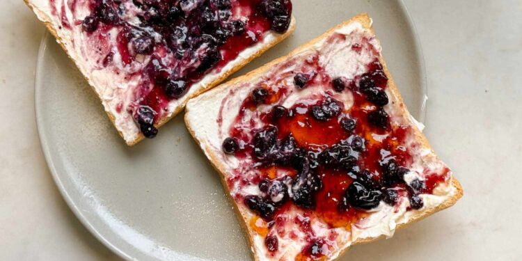 Korean Ex-Boyfriend Toast Recipe (3 Ingredients, 5 Minutes)