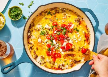 Queso Fundido Recipe (25 Minutes, 4 Steps, One Pan)