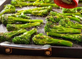 This Is the Best Temperature To Roast Broccoli, According to a Food Pro