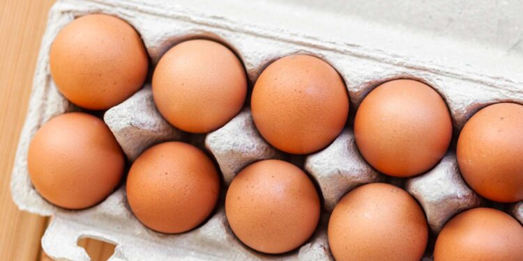 My Grandmother’s Simple Trick To Tell if Eggs Are About To Go Bad