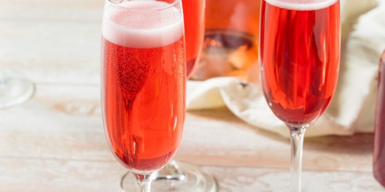 The 2-Ingredient Trader Joe’s Cocktail I’m Making All February Long