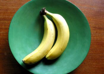 3 Easy Ways To Prevent Bananas From Turning Brown Too Quickly