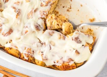 Easy Cinnamon Roll Breakfast Casserole
