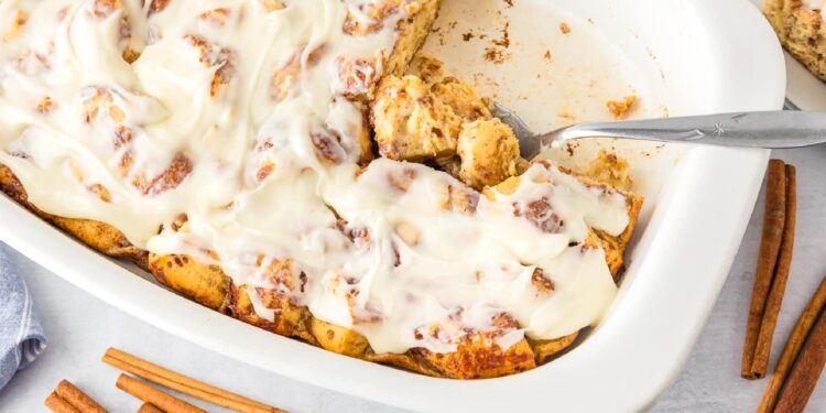 Easy Cinnamon Roll Breakfast Casserole