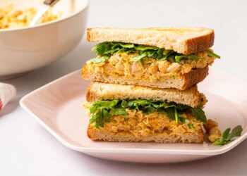Curried Chickpea Salad Recipe (10 Minutes, No Cook)