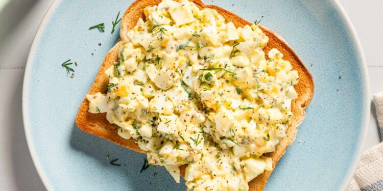 Dill Egg Salad Recipe (5 Minutes, 5 Ingredients)