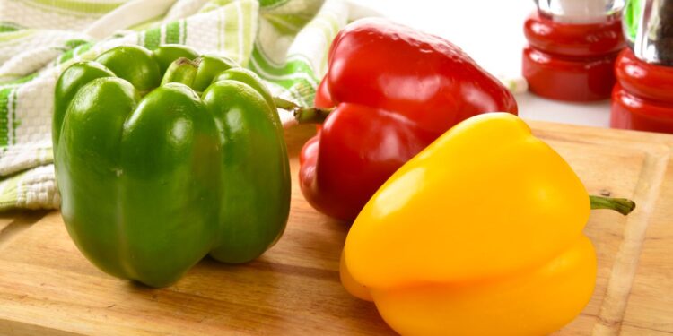 How To Wash Peppers To Remove Dirt and Pesticides, According to Two Experts