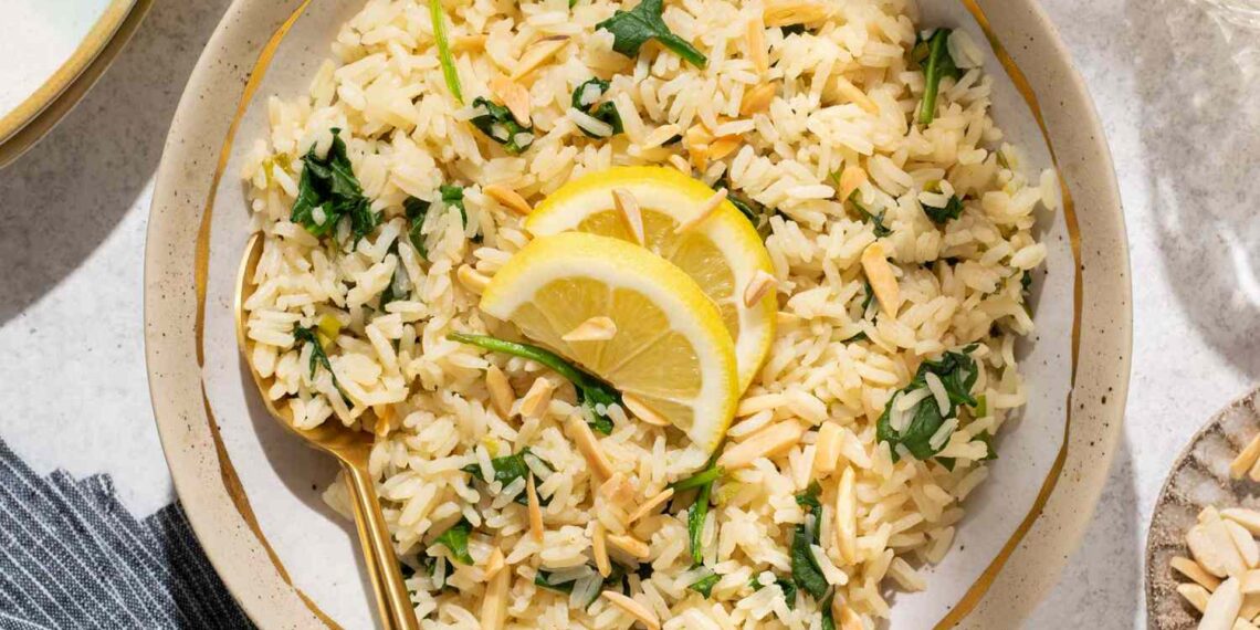 4-Ingredient Lemony Spinach Rice Recipe