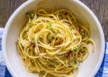 Spaghetti Aglio e Olio With Olives Recipe