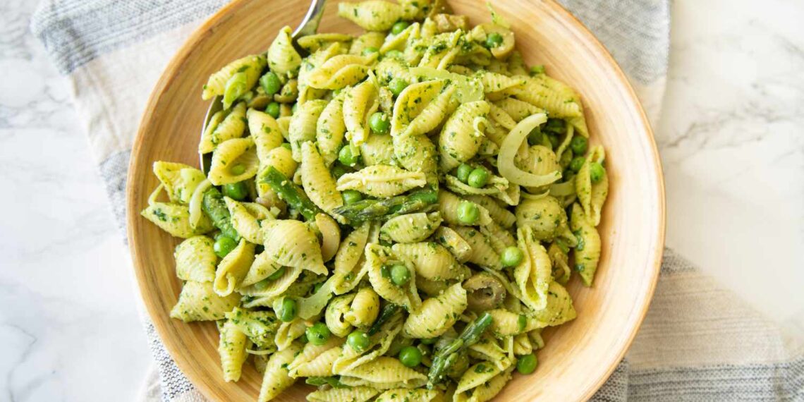 20 Easy-Peasy Recipes To Make With Frozen Peas