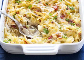 13 Retro Casserole Recipes Just Like Grandma Used To Make and Love