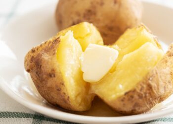 This Is the Best Oven Temperature for Baked Potatoes