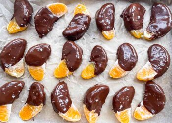 Chocolate-Dipped Oranges Recipe (2 Ingredients, 20 Minutes)