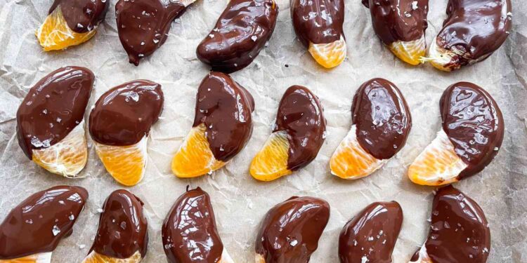 Chocolate-Dipped Oranges Recipe (2 Ingredients, 20 Minutes)