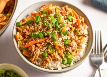 Egg Roll in a Bowl Recipe (4-Ingredient, 25 minutes)