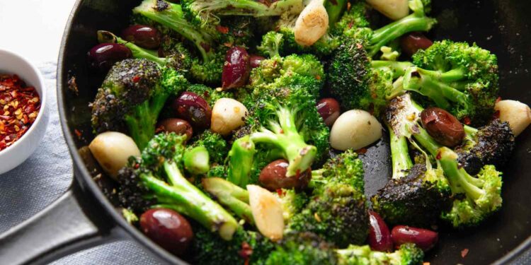 Seared Broccoli Recipe (10 Minutes)