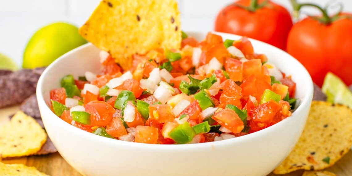 Easy Pico De Gallo Recipe (Fresh Salsa!)
