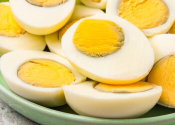 Are Boiled Eggs with Green Rings Around the Yolk Safe to Eat, According to a Food Expert