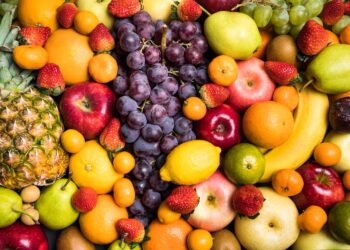 5 Fruits You Should Never Refrigerate, According to an Expert