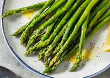 The Only Way You Should Trim Asparagus, According to an Expert
