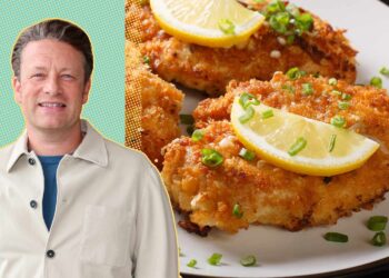 Jamie Oliver’s 5-Ingredient Chicken Is an Instant Weeknight Favorite