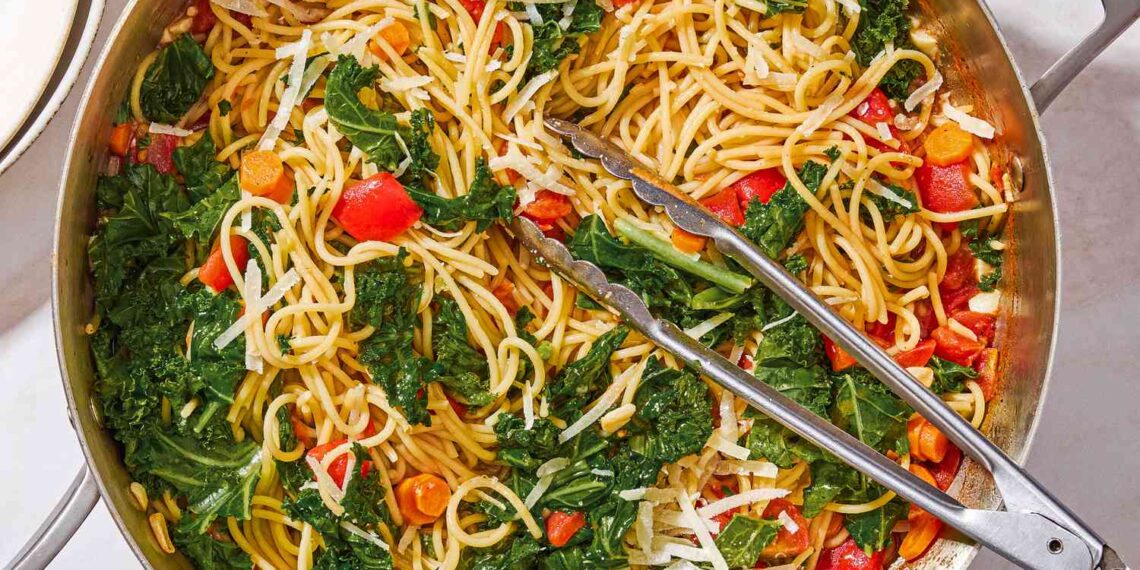 One-Pot Spaghetti with Kale Recipe (25 Minutes)