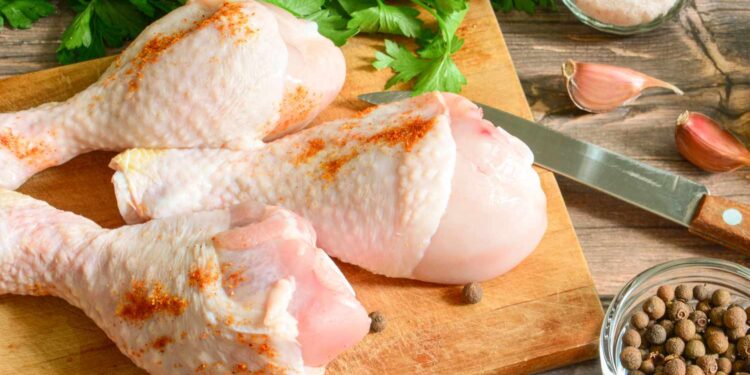 This Is the Safest Way to Thaw Chicken, According to an Expert