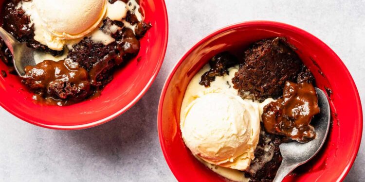 The 10-Minute Chocolate Dessert I Can’t Stop Making