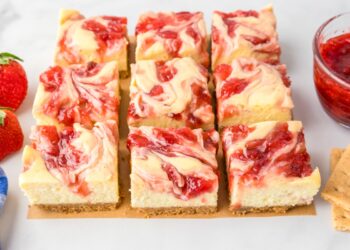 Strawberry Cheesecake Bars (With Strawberry Swirl!)