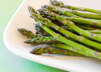 The Only Way To Prevent Asparagus From Turning Limp and Slimy, According to a Farmer